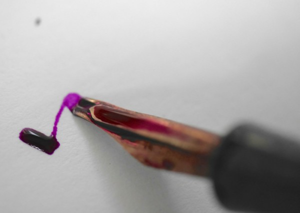 Jewel pen with flexible stub